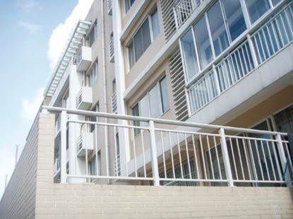 阳台栏杆