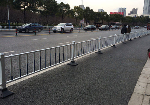 道路隔离护栏
