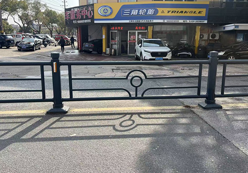 道路隔离护栏