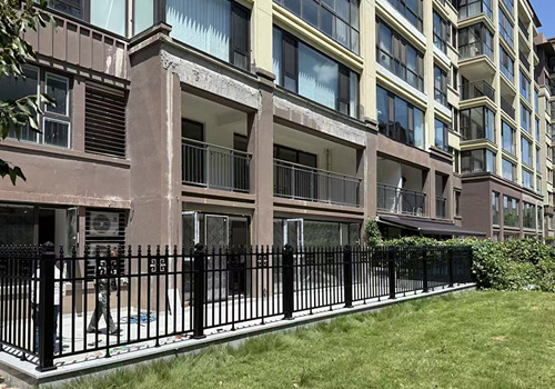 铝合金围墙护栏